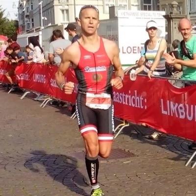 Docent L.O. - triathleet - sportmasseur - drummer -