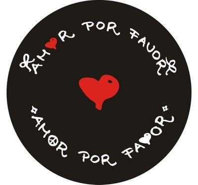 Marca de ropa de calidad para personas alegres, positivas y con ganas de disfrutar la vida.
#yosoydeamorporfavor
info@amorporfavor.es✉