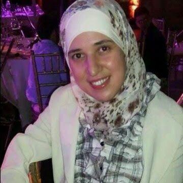 انا من سورية الابية شامية بنت الشام ربي يفرج همها قولوا آمين