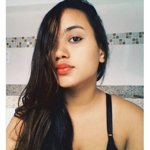Baiana ☀  15 anos ✌  Apaixonada por livros