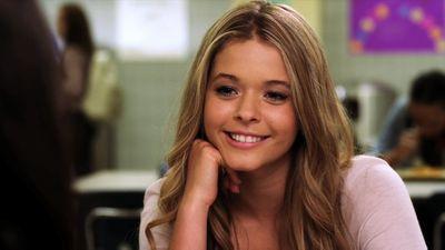 IF YOU ARE A PRETTY LITTLE LIAR FAN FOLLOW ME @itsjusttroian FOR SOME PRETTY LITTLE LIARS TWEETS !! THANKS!!