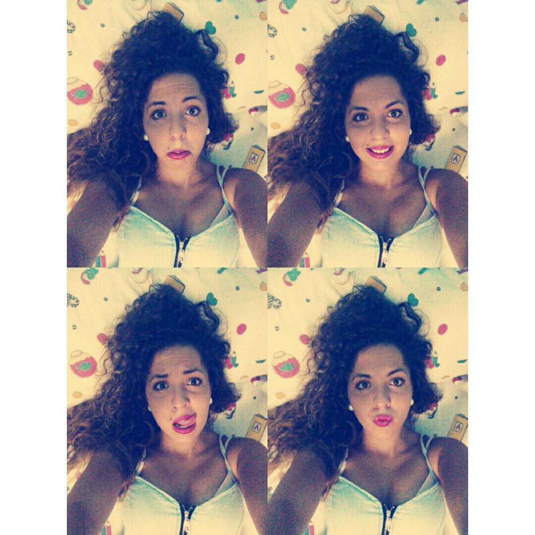 La vida es como un espejo te sonrie si la miras sonriendo ;) [Orgullosa de ser Gitana :) #Amo lo Que tengO & LucHo pOr Lo Que Me FaLta ^.^