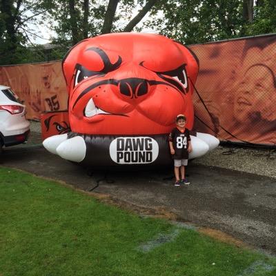 ecolesco's profile picture. Have a great day & make good decisions Teacher of the future. Student of the present. #give #love #repeat #changeyourperspectivechangeyourlife