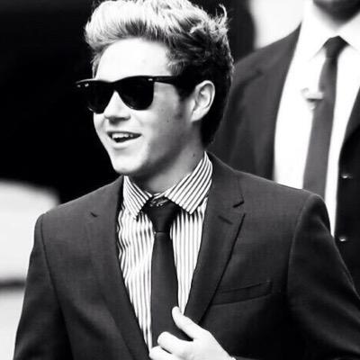 fulfilling all your daddy niall needs ;) xx (warning: this account contains porn and other mature content)