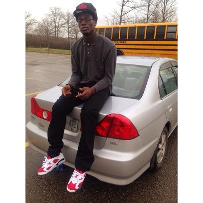 Deuce_Clutch's profile picture. Getcha bands up | Insta: __waayup