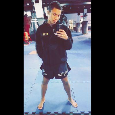 ➡ 18 anos ➡ Sport Clube Corinthians ➡ Muay Thai #UFT ➡ DEUS NO COMANDO