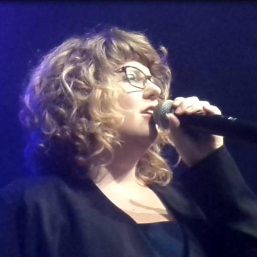 satine_1's profile picture. Une voix puissante et belle, des chansons originales aux sonorités rock, des thèmes variés tels que l'amour, la mort, la ténacité...et les télé-réalités.