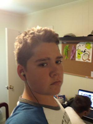 erik131410's profile picture. Just living life the way i what