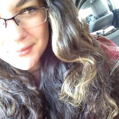 daysaveragelife's profile picture. I'm an idiot Senior who spends most of her life on YouTube