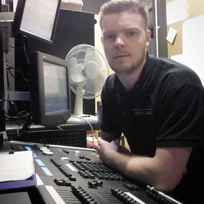 Theatre, performance and events lighting & sound designer/technician.
Also Technical instructor at DMU leicester