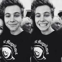 rejects (@secondsofvoodoo) 's Twitter Profile