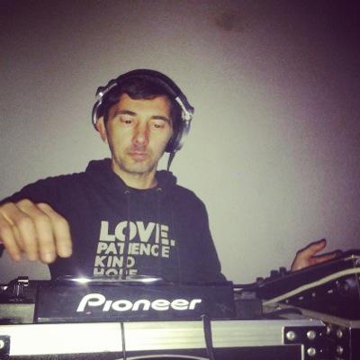 DJ / musician who loves to make you smile..