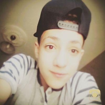 palamiro swimer j'aime tros la bouf un peu timide Musulman tu peux me suivre instagram: @palamiro_ben ☺
c'est tout