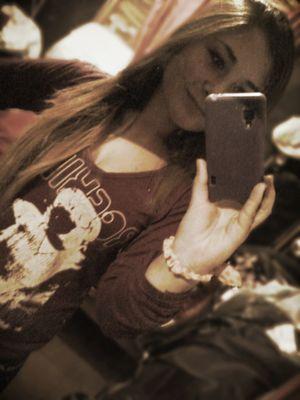 19 años//facebook Eli Lucero http://t.co/62Gbya4zcY?… instagram// http://t.co/EInSaH1odI **vive la vida**