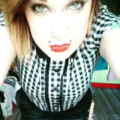 Jodiiebryan's profile picture. jodiie :) 23 year old, into all music really, tattoos and piercings :D