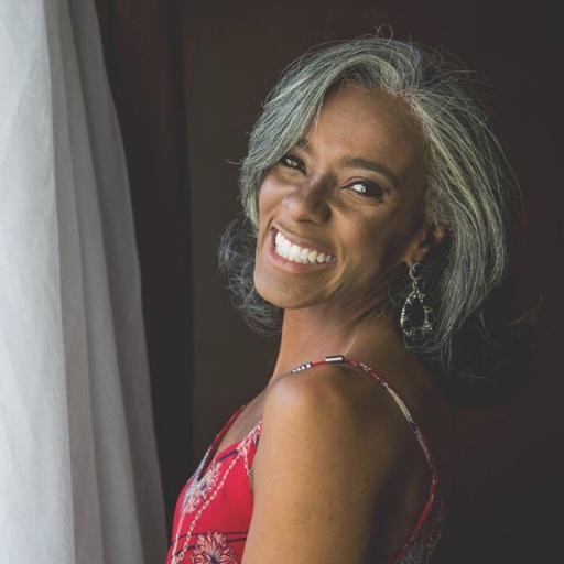 rutsampaio's profile picture. Contadora, especialista em Finanças e Controladoria. Prioridade: Servir a Deus em todo tempo. Apaixonada por chocolates, livros, música, cultura e viagens.