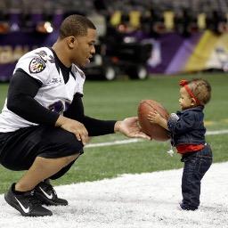 Giv27a2ndChance's profile picture. Give Ray Rice a second chance, sign the petition to help the cause. https://t.co/FlRpNE7L9p