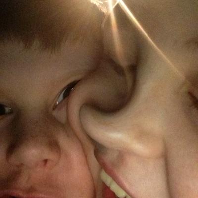 im a person whos life is wachting you tube here is the poeple i watch sqaishey/ stampy/ squid/ dan