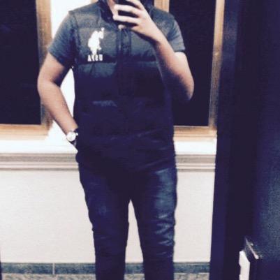 JR8973's profile picture. Confiar mijo? No se puede ni confiar en el fierro que lo defiende por que también le falla papa