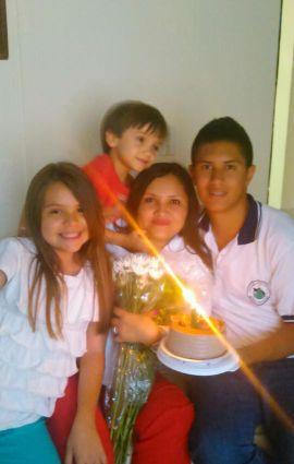 johnalexsalazar's profile picture. Hijo, hermano, esposo, papá de tres grandes hijos. Descubriéndome cada día.