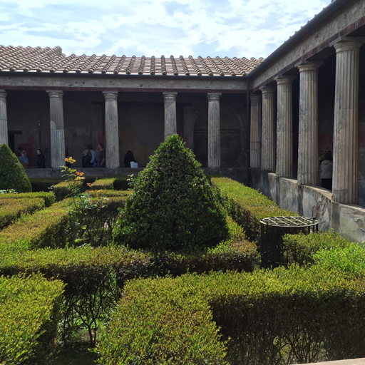 pedrori61139610's profile picture. Global Macro