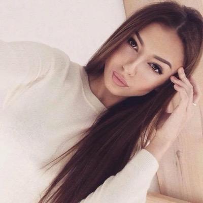 Mia Caldarelli I 19 I Single I Fc: Anna Paciu I Nox Private Academy I