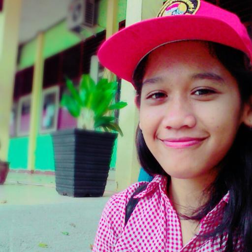fitry_febriyani's profile picture. 
