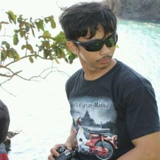 evan_46's profile picture. seperti pelangi yang menghiasi hujan, kuharap kehadiranku dapat menghiasi hari-harimu,. :)