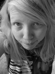 Momofoshoo's profile picture. 