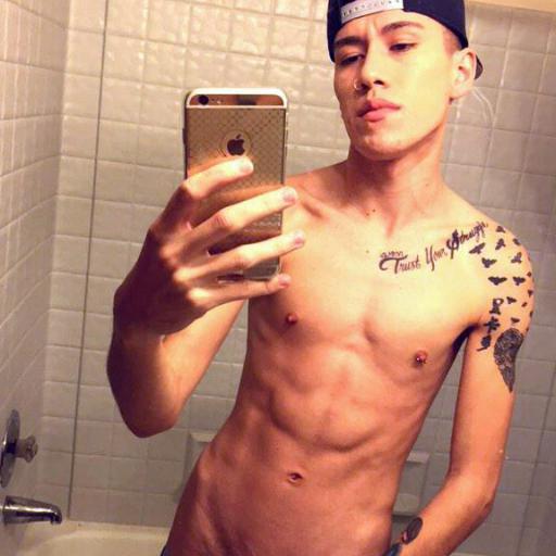 RickHustCam's profile picture. Hello, I do free gay Video Chat http://t.co/1nGQ9QnizQ You can register and watch me live for free. I do Masturbate, Anal, Fetish, Oral etc.