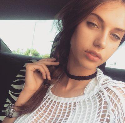 juliarpgtd's profile picture. 20, mannequin.