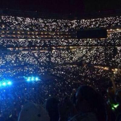 #1 little things crowd stan