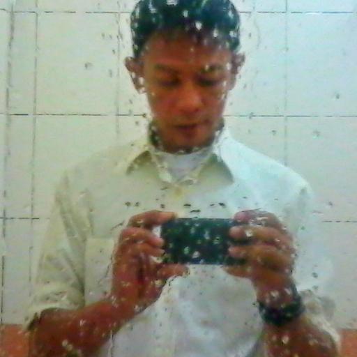 risnayOn_twit's profile picture. yg ga' knal atawa kenal, mbokk ya di follow..tung itung ibadah. *frriendship smpe ke syurga lho.. ^_^