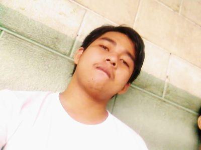 rowellmanzano's profile picture. front face