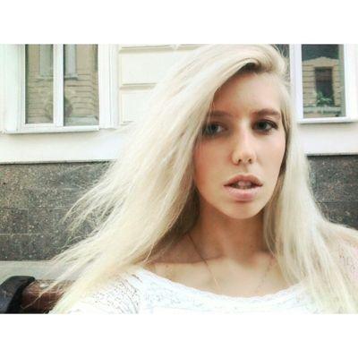 Las_totchka's profile picture. # Follow back #ff В жизни, как под дождём, когда-то наступает момент, когда уже все равно...))
