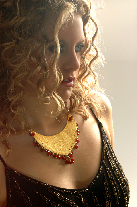 toosis's profile picture. Since 2001 Toosis started designing jewelry useing semi-precious stones combining with sterling silver and gold with several techniques.