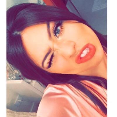 ‏لآ أُشبهُ طُهرَ الملآئكَـه لكنّي لنْ أصِل للخُبث يوماً ⠀⠀⠀⠀⠀⠀⠀⠀⠀مآ أنثرهُ هنآ لآ لـِ أحد فقطْ بعثرآت❣ ⠀⠀⠀⠀⠀⠀⠀⠀⠀ ✿ قآب عينين أو آدنى..⠀⠀⠀⠀⠀