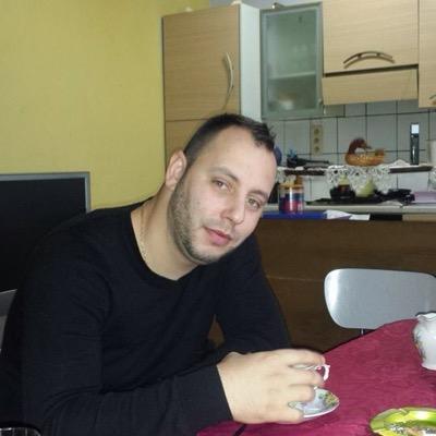 condo15701316's profile picture. 