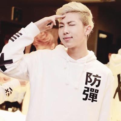 free follow! please follow @RapMonIque :) thank you