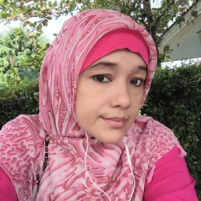Bertahan untuk Setia