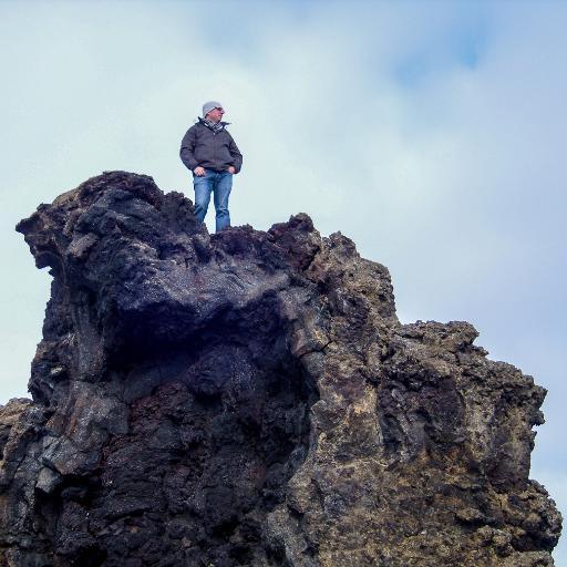 notpopy's profile picture. Twitteur à mi-temps perdu dans les dédales obscures du web 2.0!