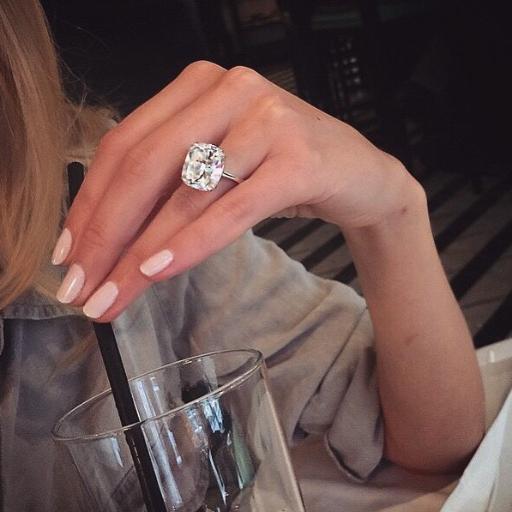 KXJ_store's profile picture. We stock only the must have statement jewellery and accessories!