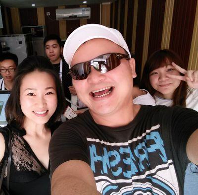 iamtomhenger's profile picture. Global distributor
E-mail: iamtomhenger@gmail.com
instagram: lifestylefreedom
WeChat: tomheng3828