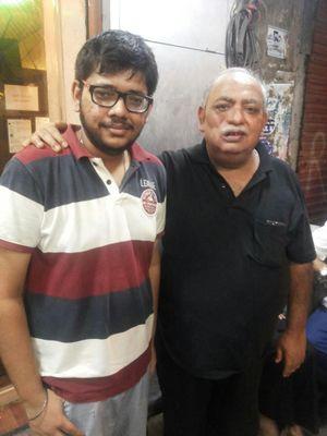 वही बीते हुए पल-पल,
मैं जीना चाहता हूँ फिर, 

उन्हीं ख़्वाबों की बाँहों में,
उन्हीं यादों की राहों में,