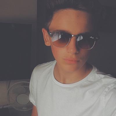 SamToogoodPromo's profile picture. i am a fan of sam, please follow him: @OfficialSTL