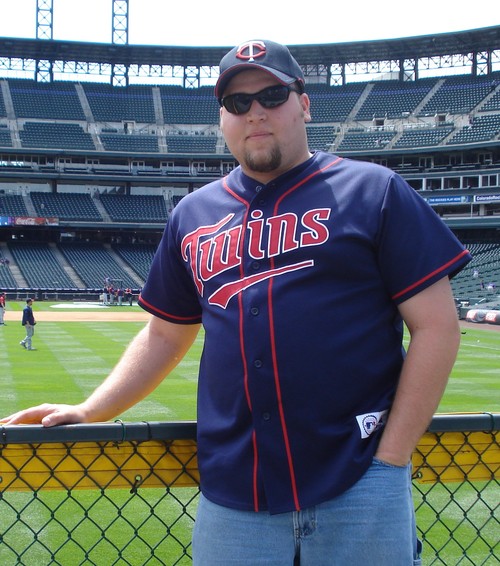 A programming enthusiast who enjoys baseball, politics, and good company.
