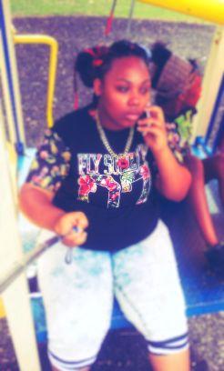 well im gay and I'm a very cool person, i live for the day not for the future because tomorrow not promised✌