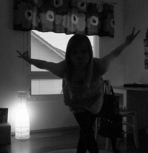 i'm 16 years girl from finland. I love music and i love write songs. So i hope u follow me!XO