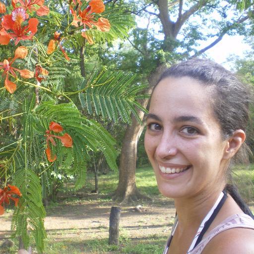 Tropical ecologist from Costa Rica. Fascinated by the ecology and evolution of N-fixing legumes.