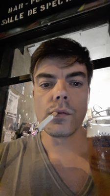 Sound engineer.Musician.Writer.Runner.Films and books lover. CSGO passionate, player when I can. French.44yo.Yes.Reddit:Old_Boy999
